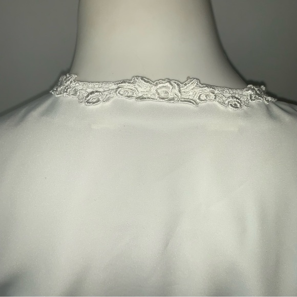 v i n t a g e :: Ethereal Lace Embroidered Blouse Elegant - Picture 10 of 12
